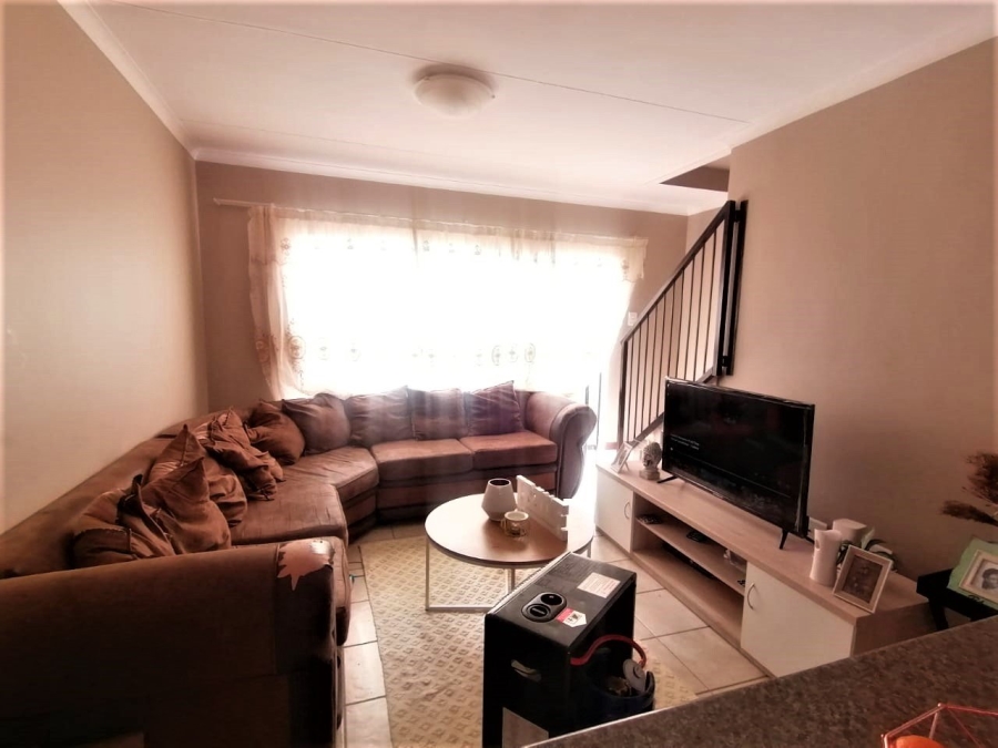 2 Bedroom Property for Sale in Hillside Free State